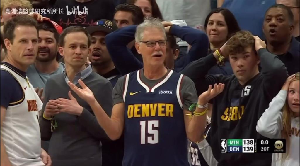 导火索？回顾此前掘金对阵森林狼，威少送出三分犯规后的众生相！