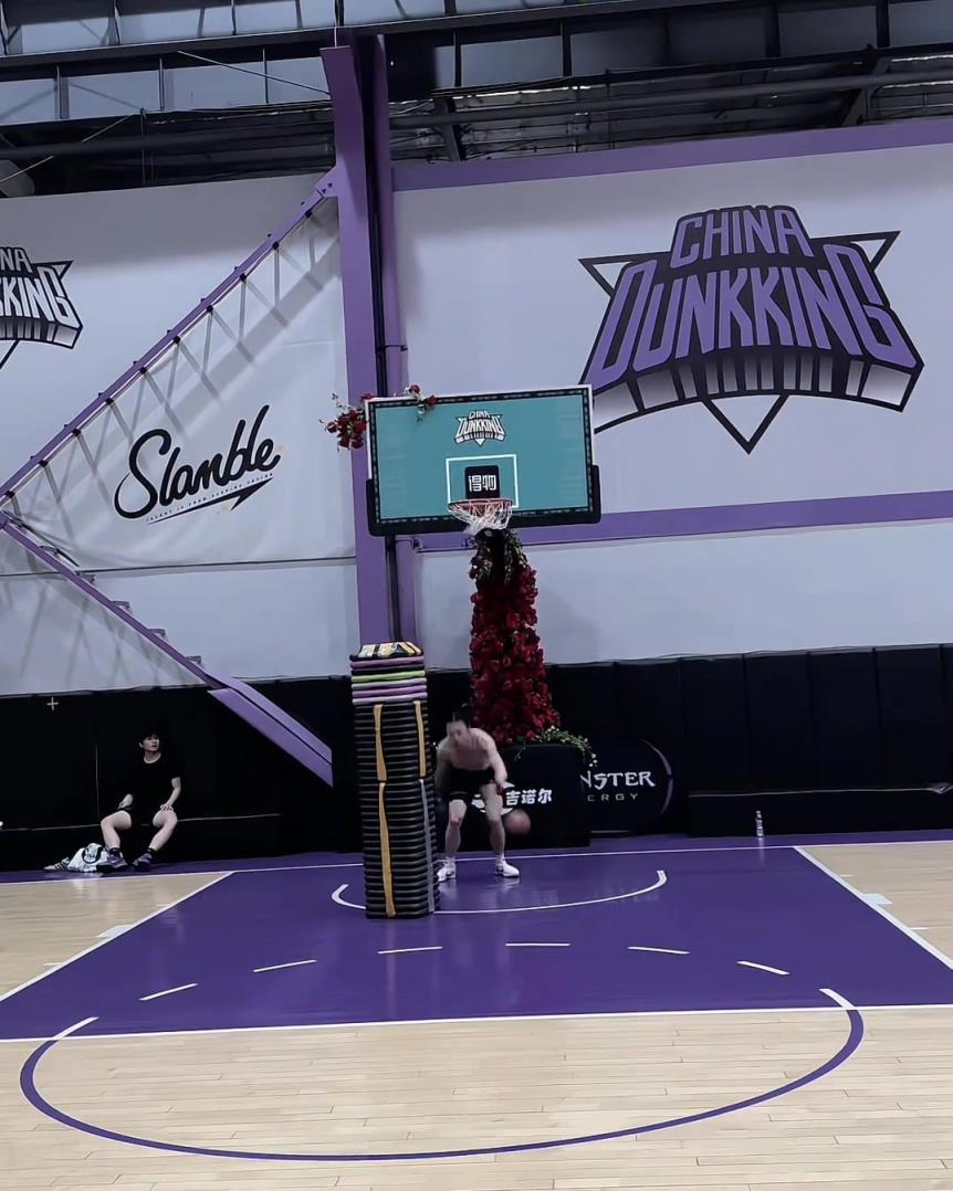 兄弟，这个摸高如何？